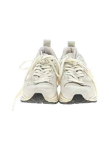 VEJA Sneakers (view 2)