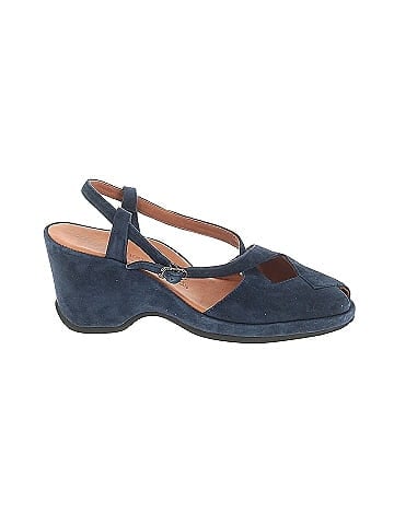 L'Amour Des Pieds Heels (view 1)