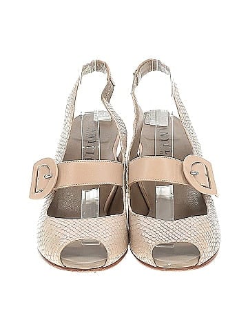 Anyi Lu Heels (view 2)