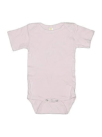 Laughing Giraffe Short Sleeve Onesie (view 1)