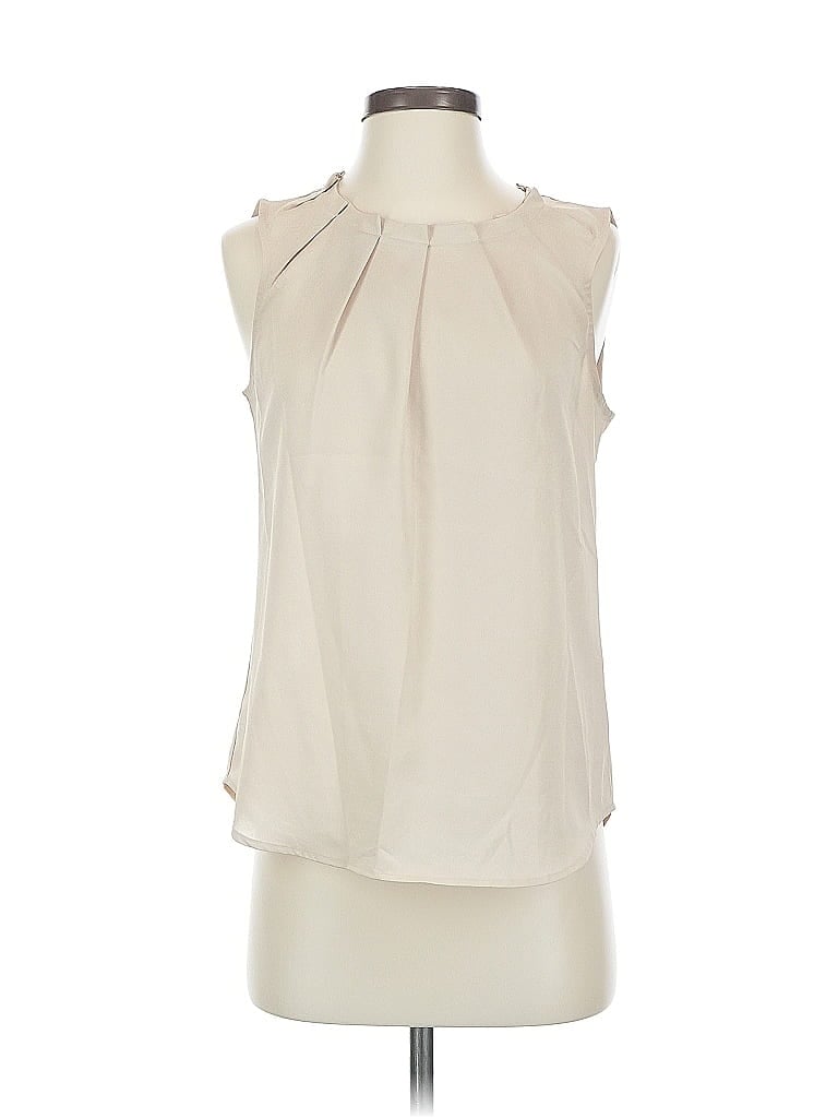 Click to view more detailed imagery on our partner's website Pre-owned New York And Company Sleeveless Blouse In White