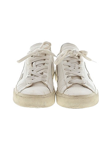 VEJA Sneakers (view 2)