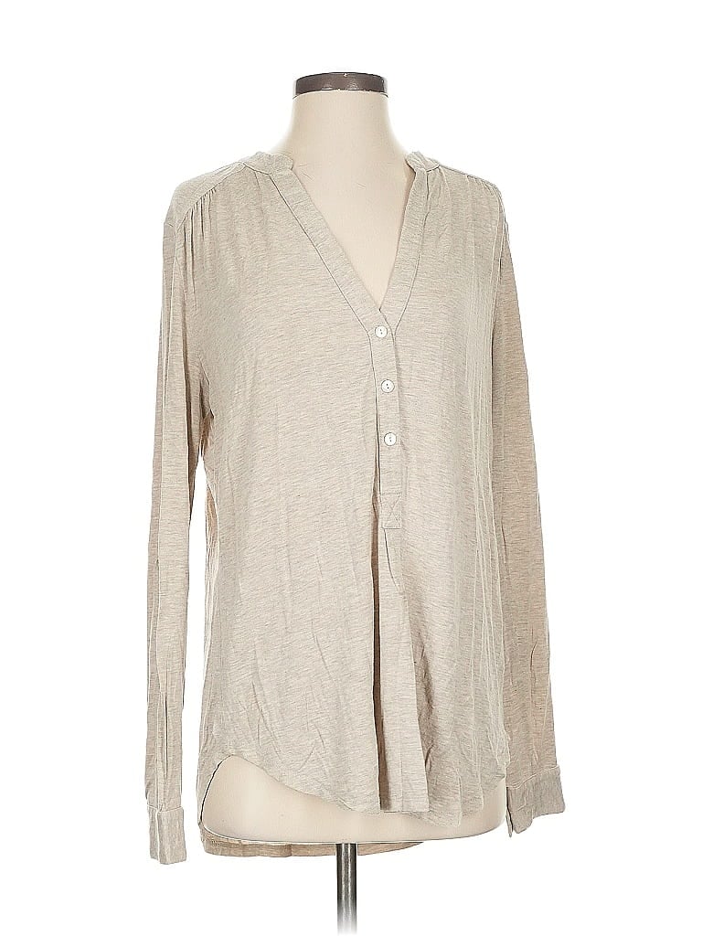 Click to view more detailed imagery on our partner's website Pre-owned Amour Vert Long Sleeve Blouse In Gray