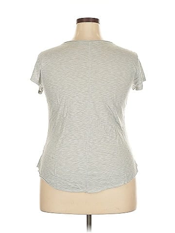 Fabletics Short Sleeve T-Shirt (view 2)