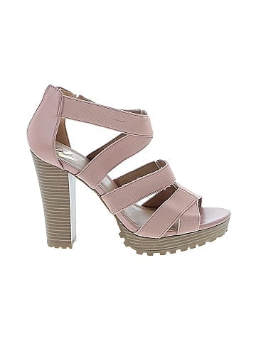 REPORT Heels (view 1)