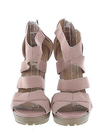 REPORT Heels (view 2)