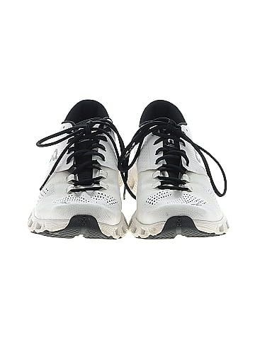 On Cloud Sneakers (view 2)