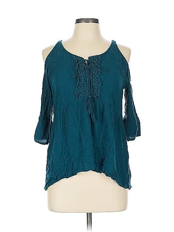 Eyeshadow 3/4 Sleeve Blouse (view 1)