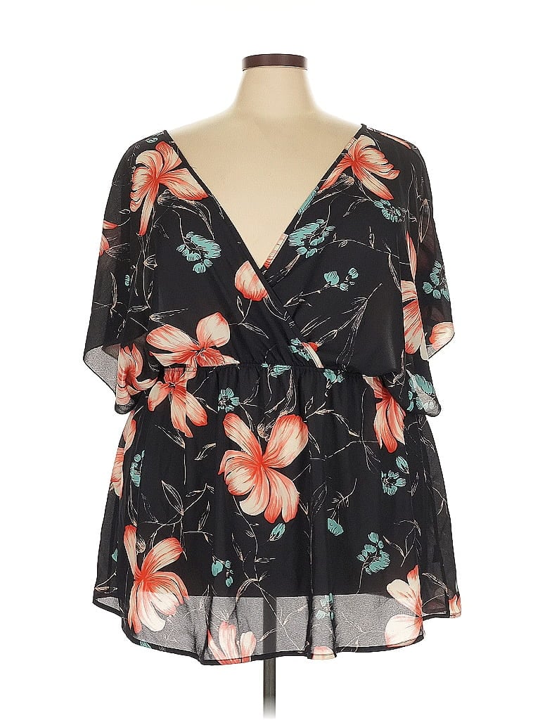 Click to view more detailed imagery on our partner's website Pre-owned Torrid Short Sleeve Blouse In Black