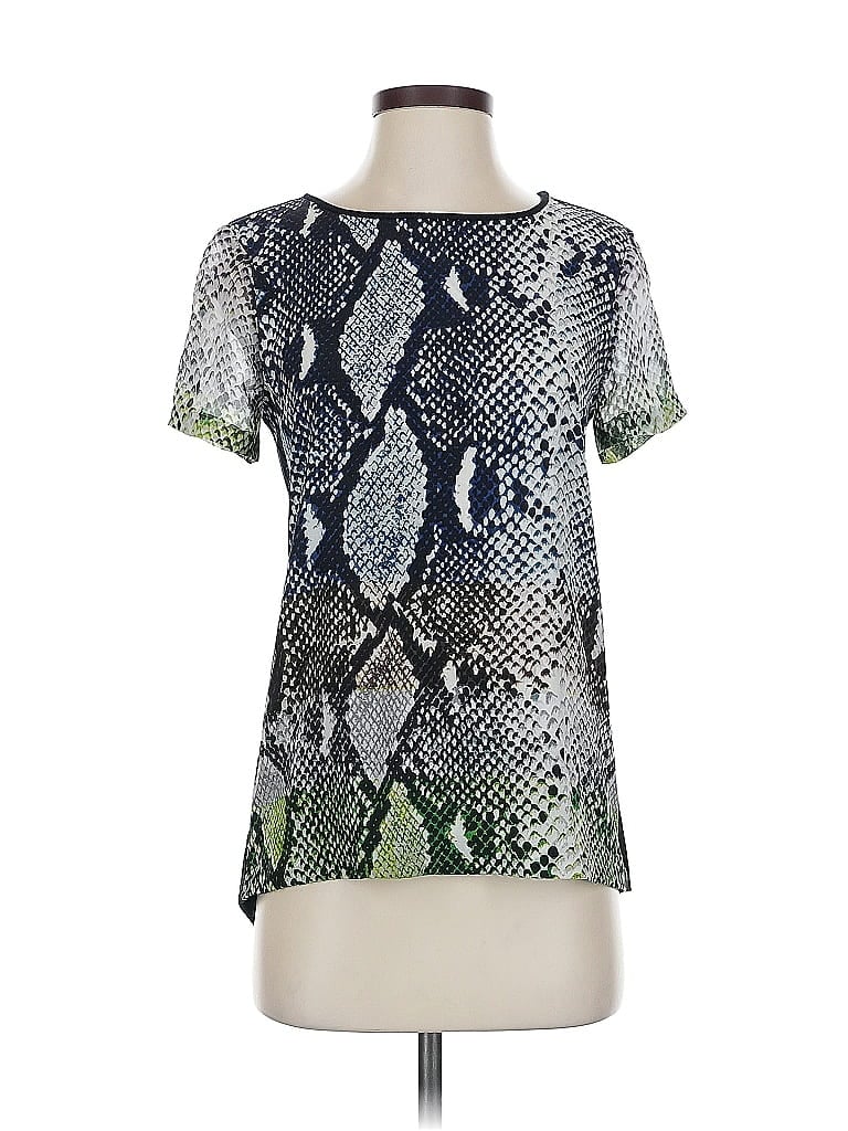 Click to view more detailed imagery on our partner's website Pre-owned Diane Von Furstenberg Short Sleeve Top Blue Scoop Neck Tops