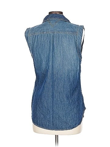 Jessica Simpson Sleeveless Button-Down Shirt (view 2)