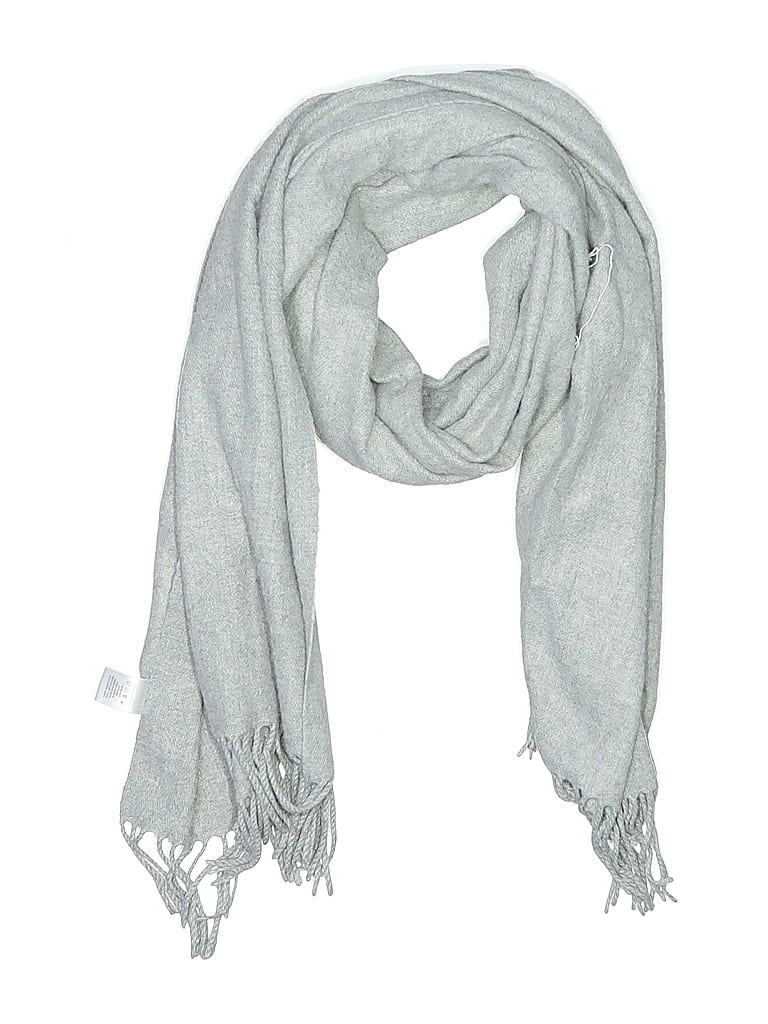Click to view more detailed imagery on our partner's website Pre-owned Liz Claiborne Scarf In Gray