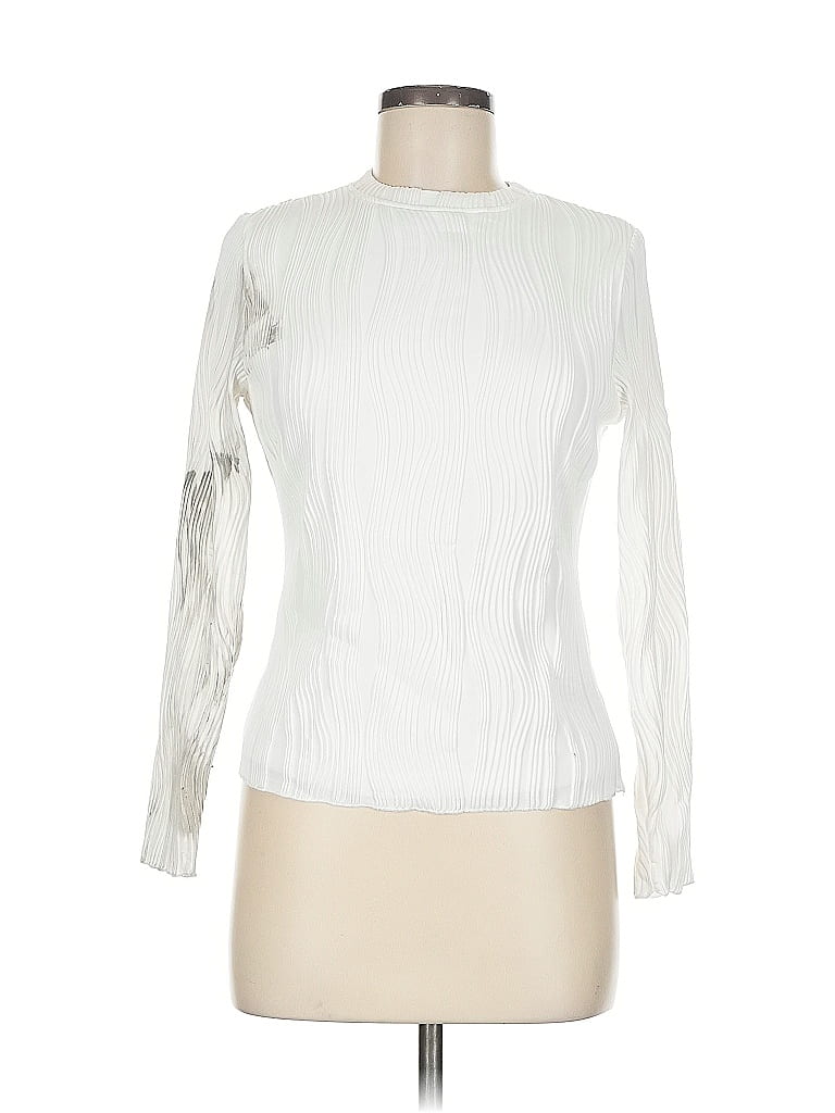 Click to view more detailed imagery on our partner's website Pre-owned Prettygarden Long Sleeve Top White Turtleneck Tops