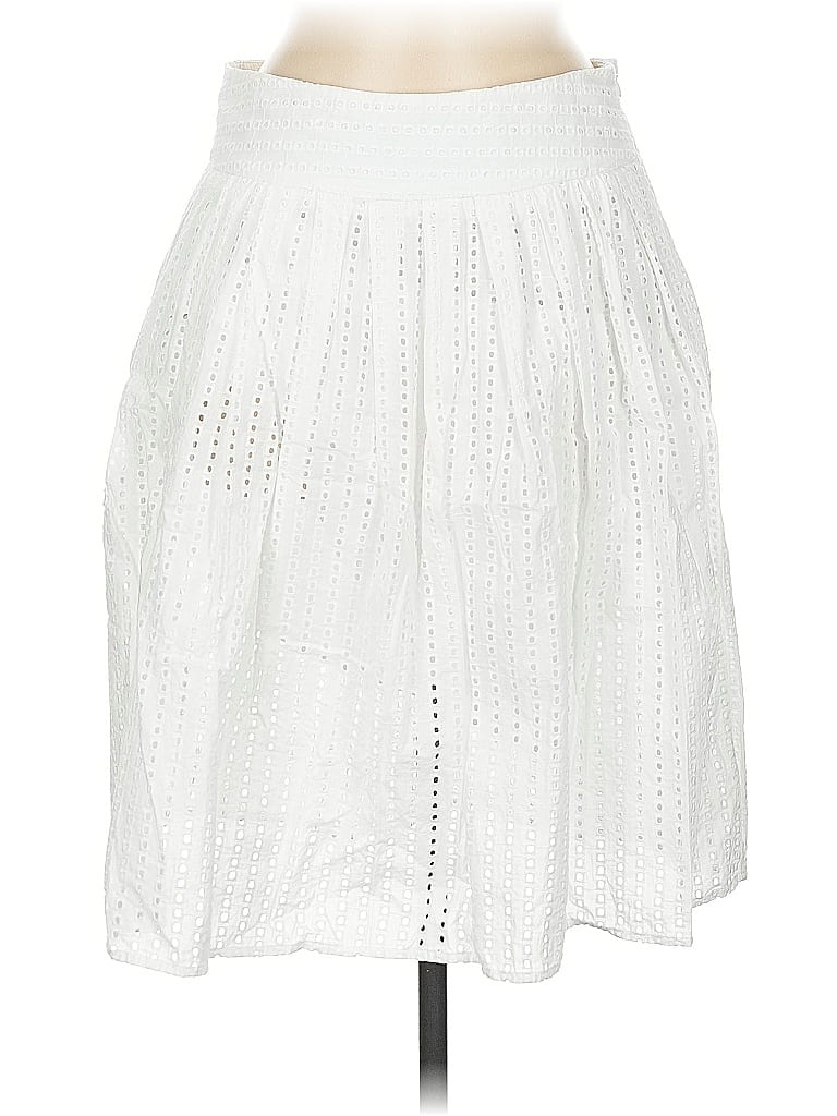 Click to view more detailed imagery on our partner's website Pre-owned Liz Claiborne Casual Skirt In White