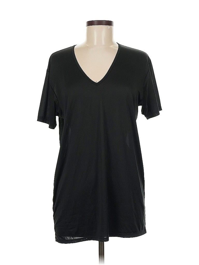 Click to view more detailed imagery on our partner's website Pre-owned Uniqlo Short Sleeve Top Black V Neck Tops