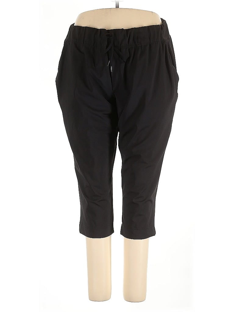 Pre-owned Livi Casual Pants In Black