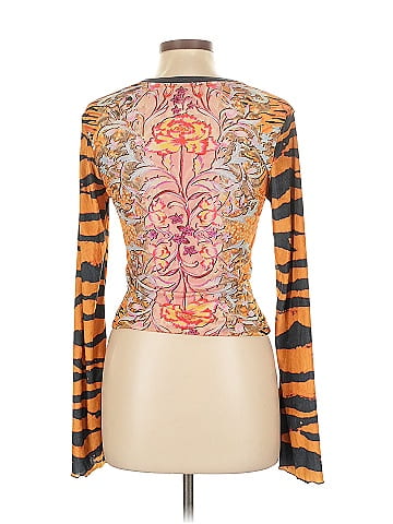 Urban Outfitters Long Sleeve T-Shirt (view 2)
