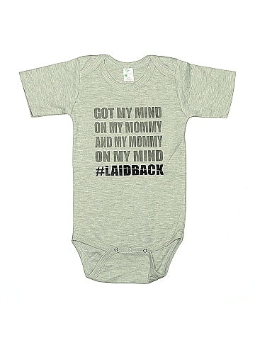 Laughing Giraffe Short Sleeve Onesie (view 1)