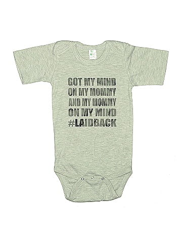 Laughing Giraffe Short Sleeve Onesie (view 1)