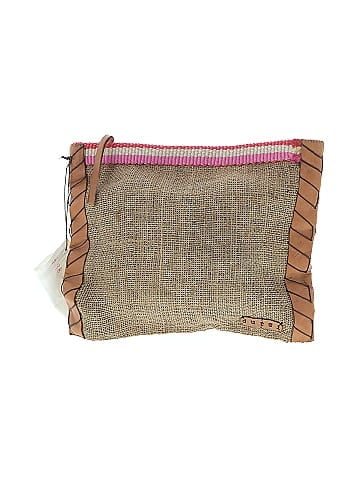 Dutzi Clutch (view 1)