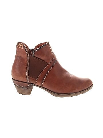 Pikolinos Ankle Boots (view 1)