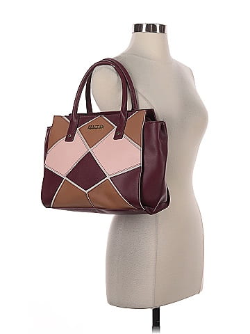 Reaction Shoulder Bag (view 2)
