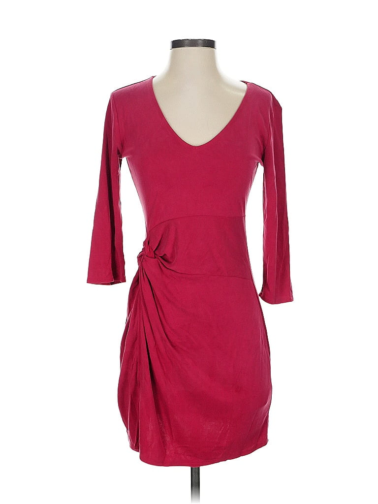 Click to view more detailed imagery on our partner's website Pre-owned Abercrombie & Fitch Cocktail Dress In Burgundy