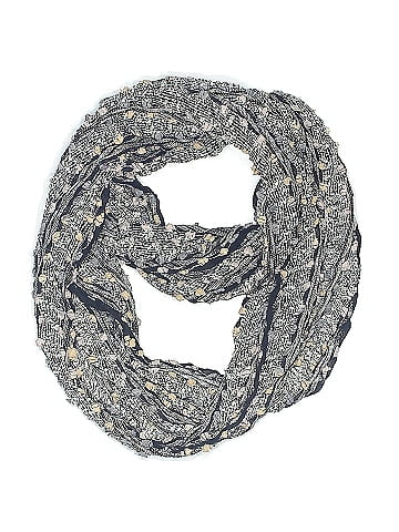 Isa & Stef Scarf (view 1)