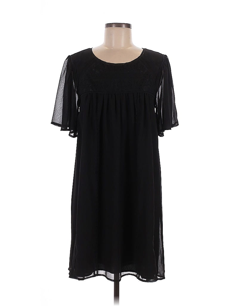 Click to view more detailed imagery on our partner's website Pre-owned Victoria's Secret Casual Dress In Black