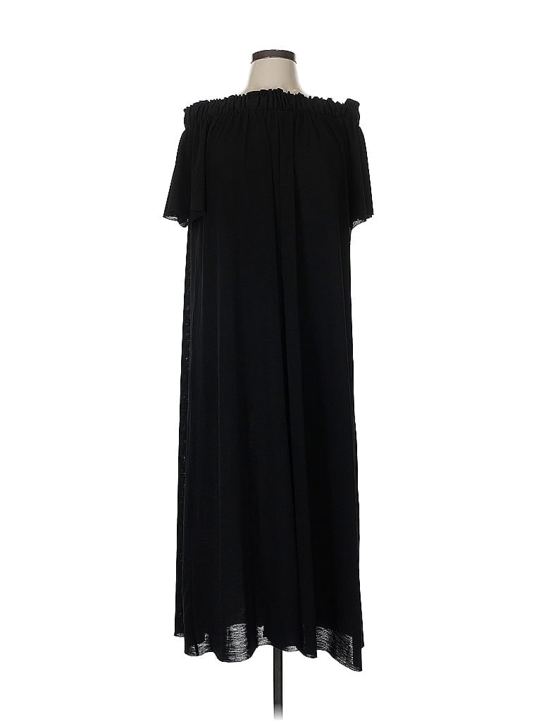 Click to view more detailed imagery on our partner's website Pre-owned Zara Casual Dress In Black