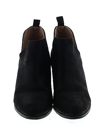 Journee Collection Ankle Boots (view 2)