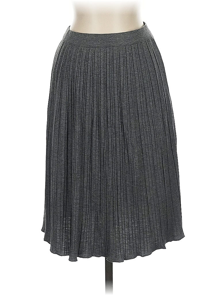 Click to view more detailed imagery on our partner's website Pre-owned Banana Republic Casual Skirt In Gray