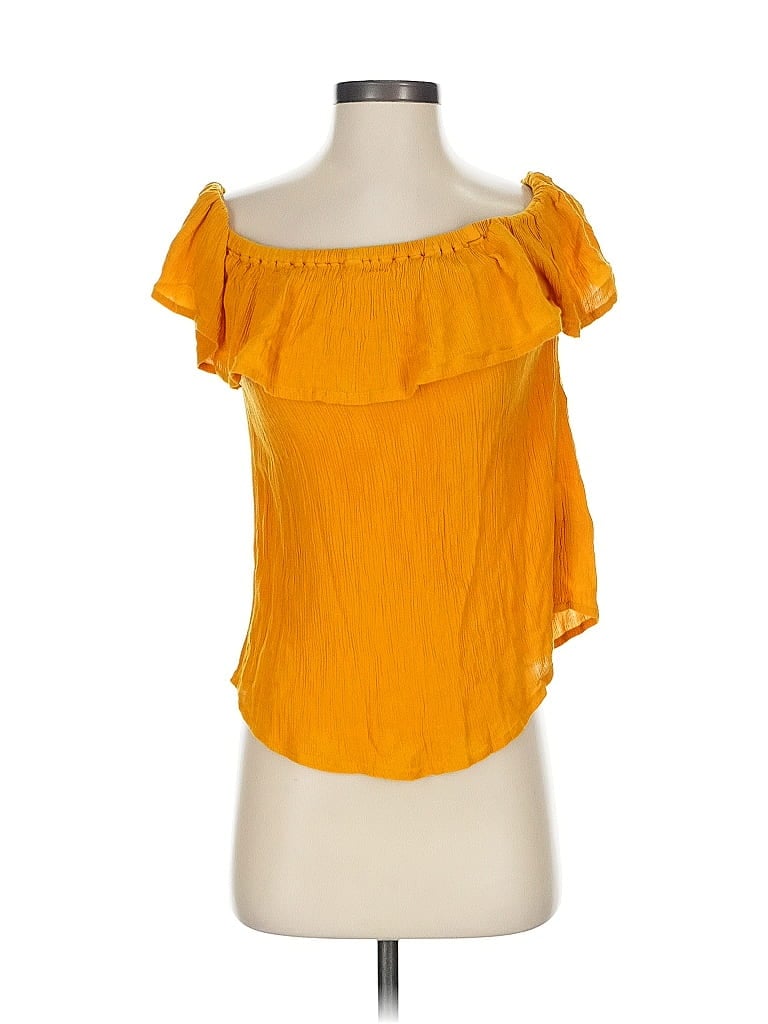 Click to view more detailed imagery on our partner's website Pre-owned Ichi Short Sleeve Blouse In Yellow