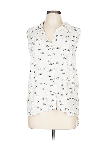 Just Living Sleeveless Button-Down Shirt (view 1)