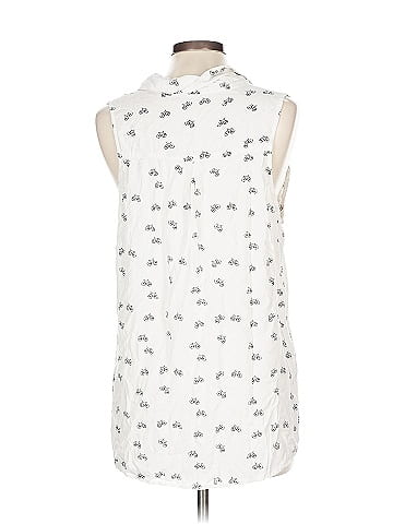 Just Living Sleeveless Button-Down Shirt (view 2)