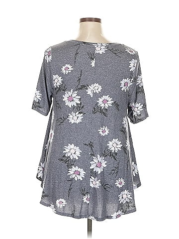 Lane Bryant Short Sleeve T-Shirt (view 2)