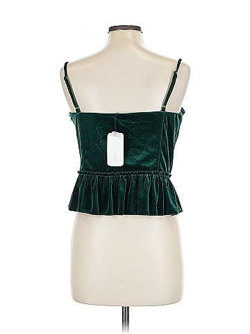 a loves a Sleeveless Top (view 2)