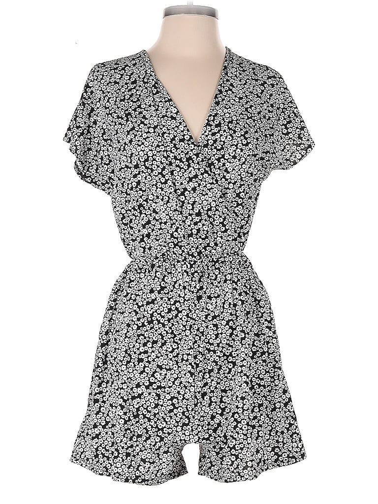 Click to view more detailed imagery on our partner's website Pre-owned Uniqlo Romper In Gray