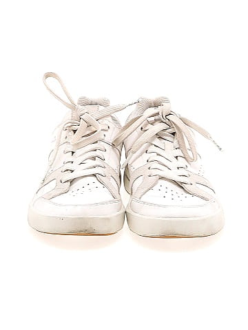 On Cloud Sneakers (view 2)