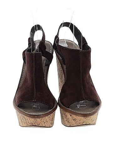 Elizabeth and James Wedges (view 2)