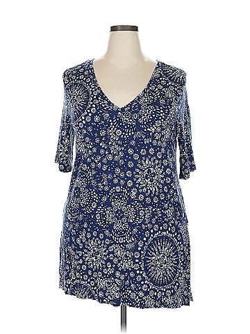 Torrid Short Sleeve T-Shirt (view 1)