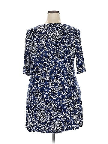 Torrid Short Sleeve T-Shirt (view 2)