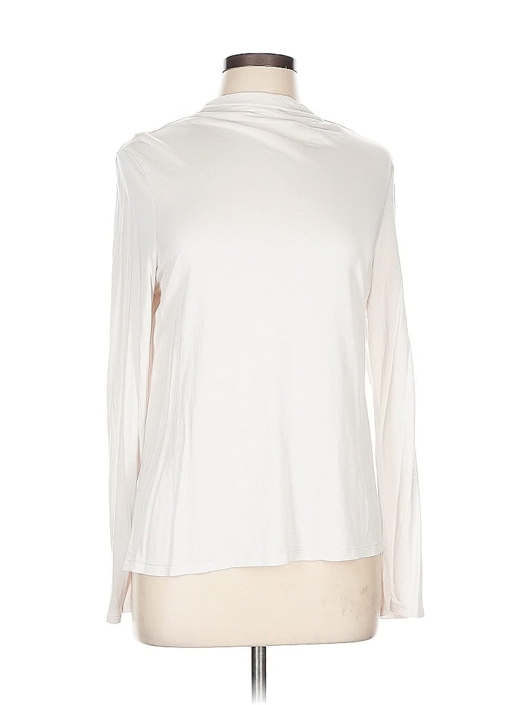 Click to view more detailed imagery on our partner's website Pre-owned Banana Republic Factory Store Long Sleeve T-shirt In White