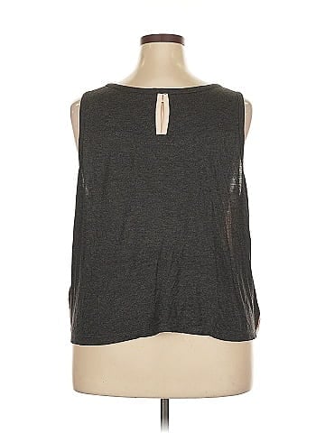 Tiny Sleeveless Blouse (view 2)