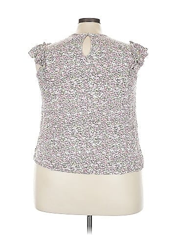 Scoop Sleeveless T-Shirt (view 2)