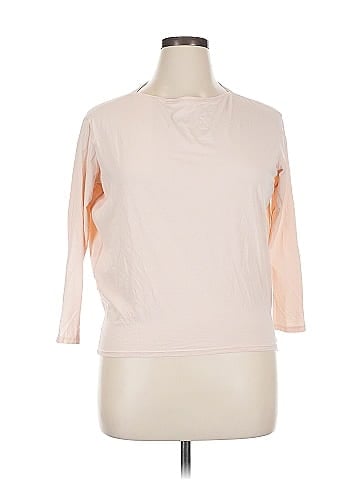 Lululemon Athletica 3/4 Sleeve T-Shirt (view 1)
