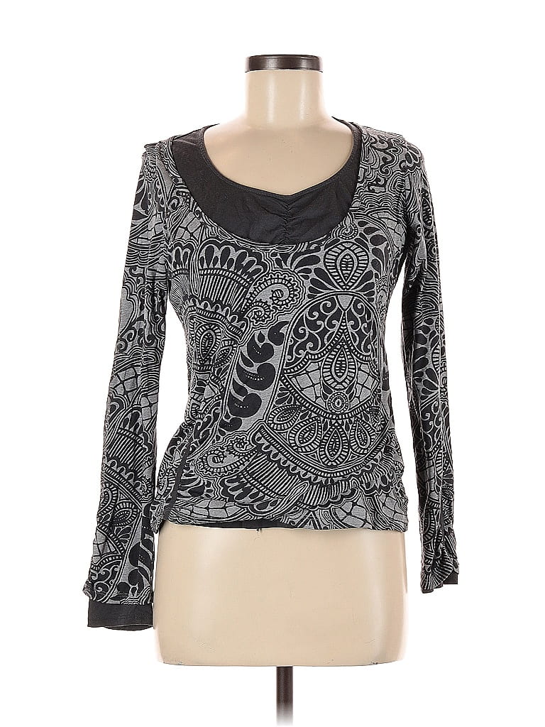 Pre-owned Athleta Long Sleeve T-shirt In Silver