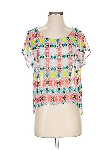 Bisou Bisou Short Sleeve Blouse (view 1)