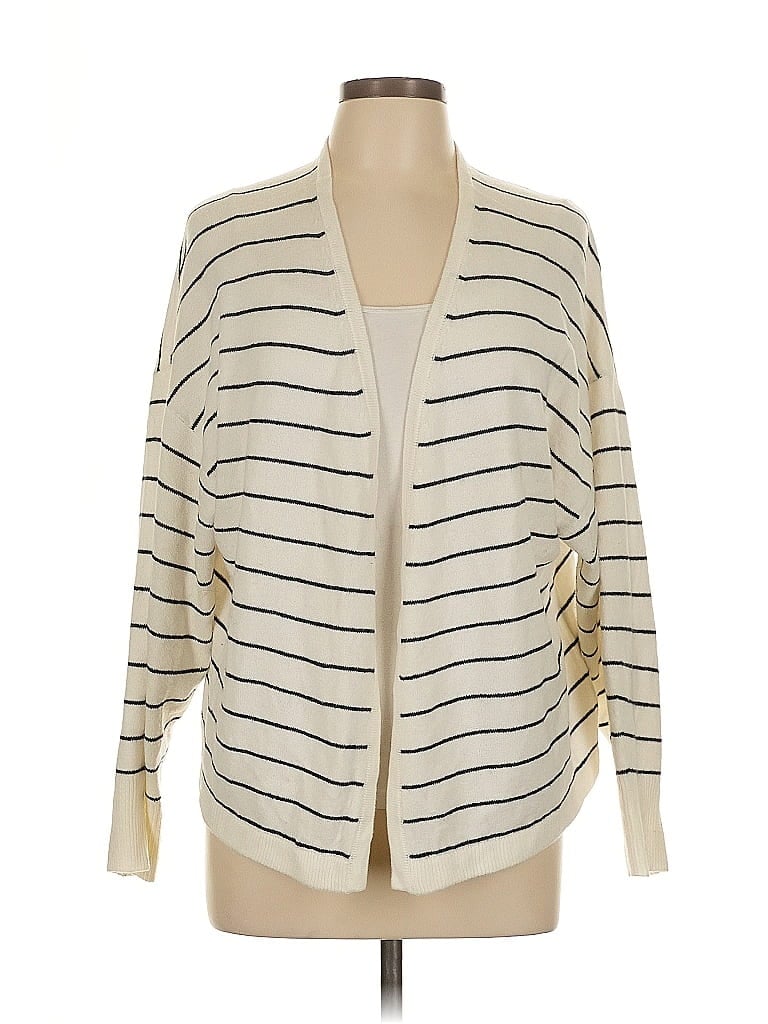 Pre-owned Universal Thread Cardigan Sweater In White