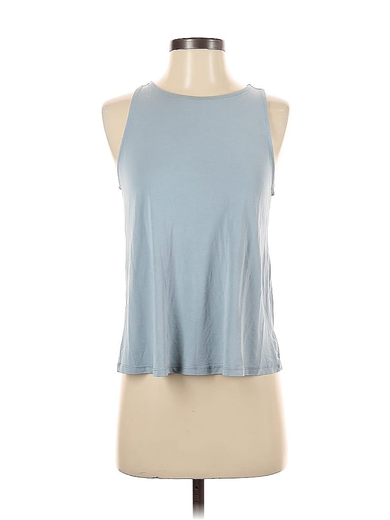 Click to view more detailed imagery on our partner's website Pre-owned Lulus Sleeveless Top Blue Halter Neckline Tops